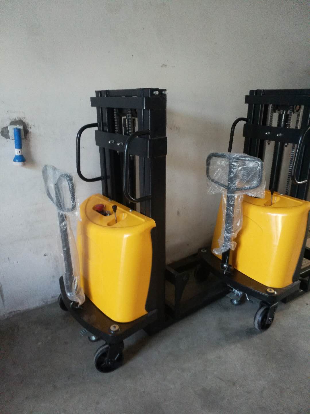 Hydraulic and Electric Stacker - Hydraulic Car Lift ulasan dan harga